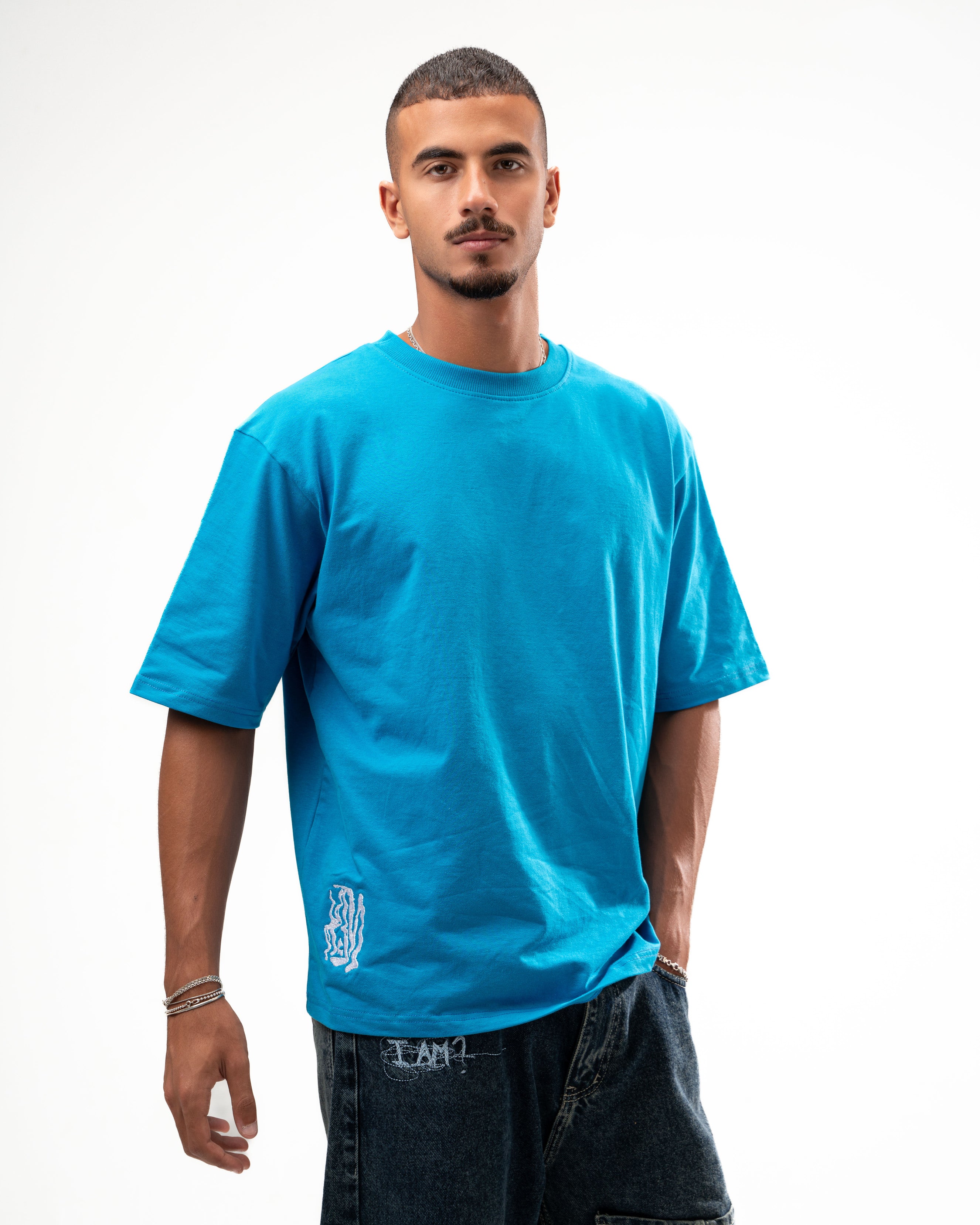 BLUE DISTORTED BASIC TEE